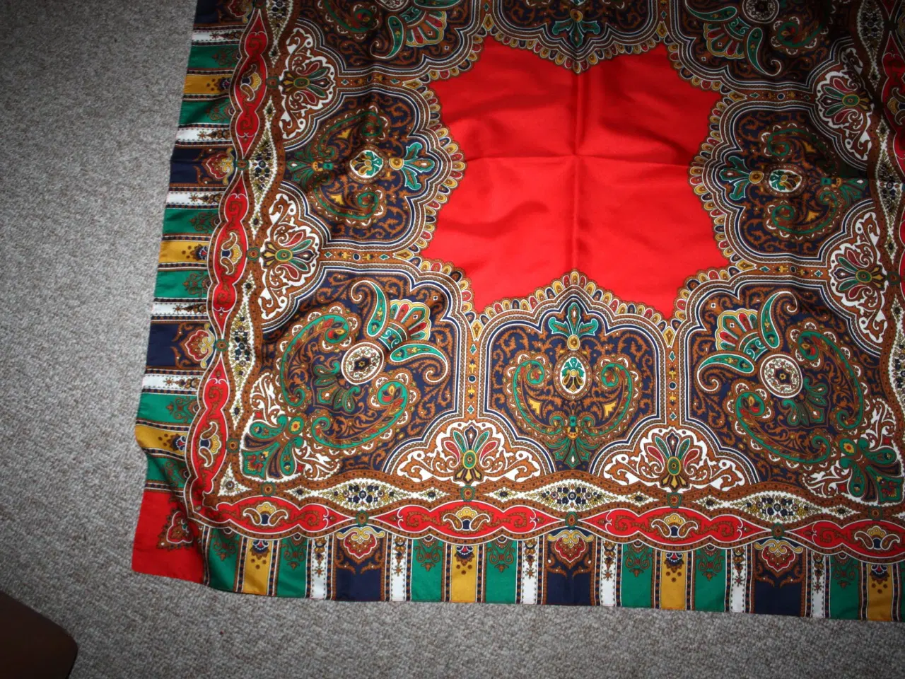 Billede 3 - Vintage tørklæde made in Italy 85 cm x 85 cm