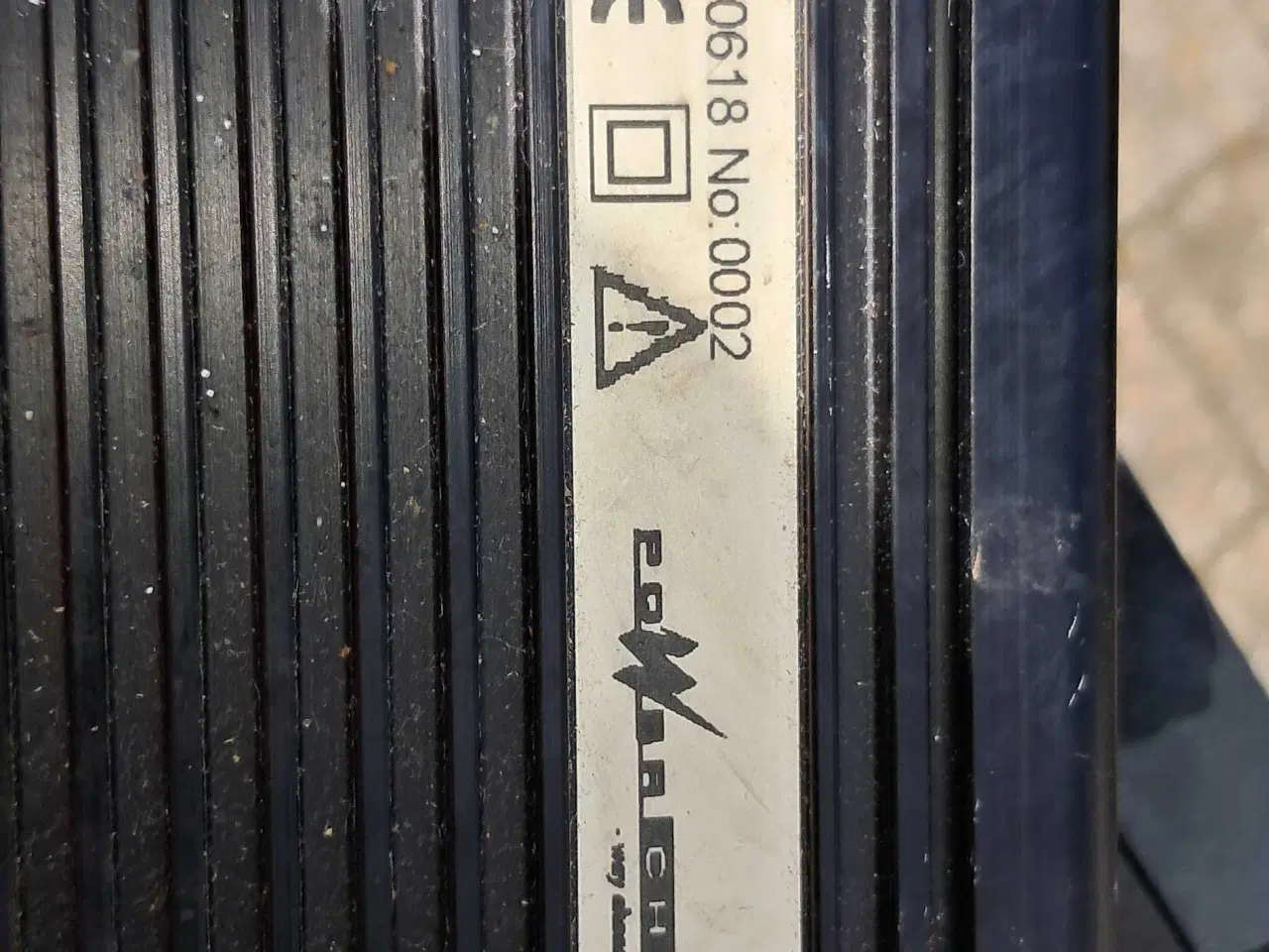 Billede 4 - Oplader til el-scooter. Kontakt 28257836