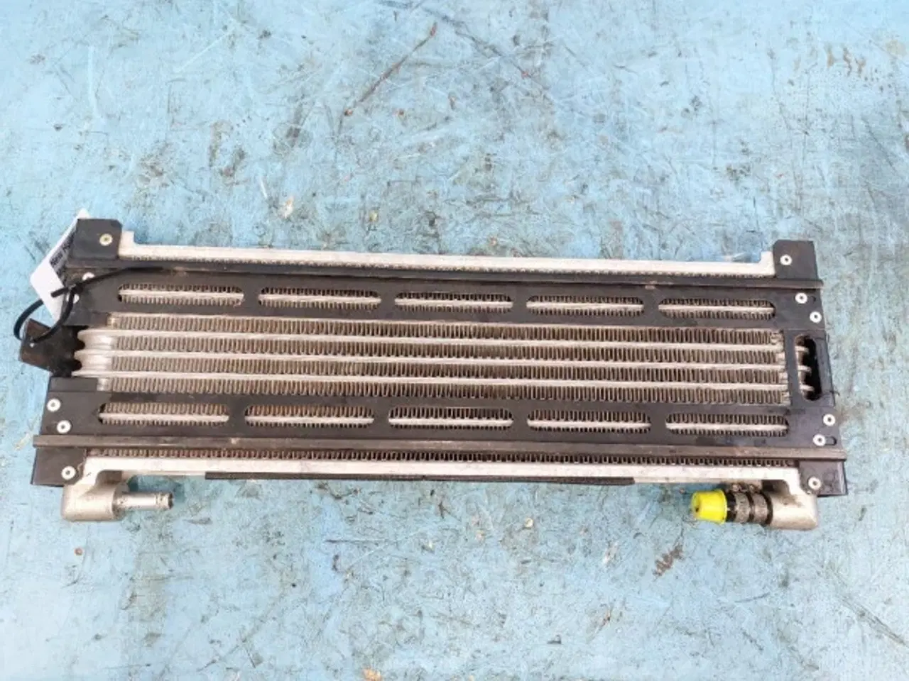 Billede 7 - New Holland TS115 Olie Køler 82033781