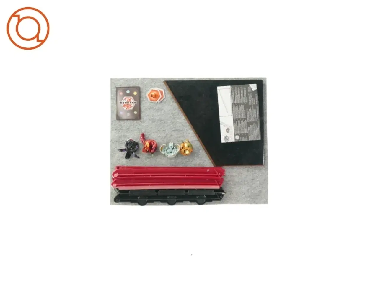 Billede 3 - Bakugan-spil med figurer og kort (str. 34 X 34cm)
