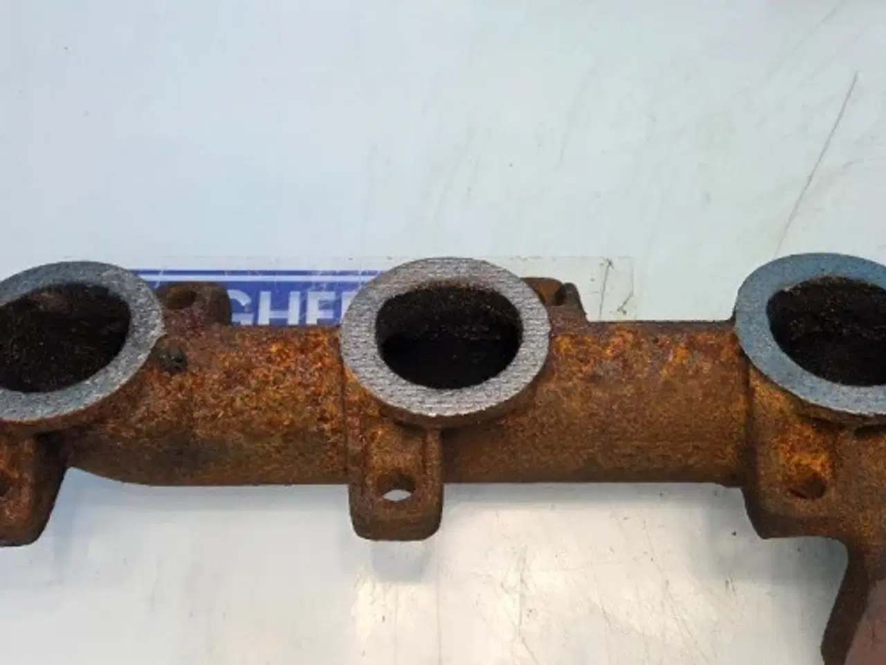 Billede 13 - New Holland  675TA   Udstødningsmanifold  87802798