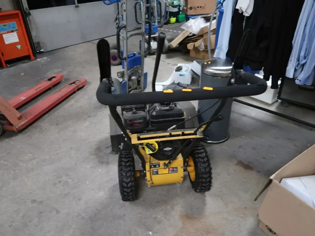 Billede 3 - Fejemaskine TEXAS Handy Sweep 710B