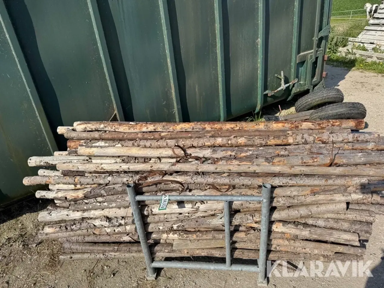 Billede 6 - Rafter med bark