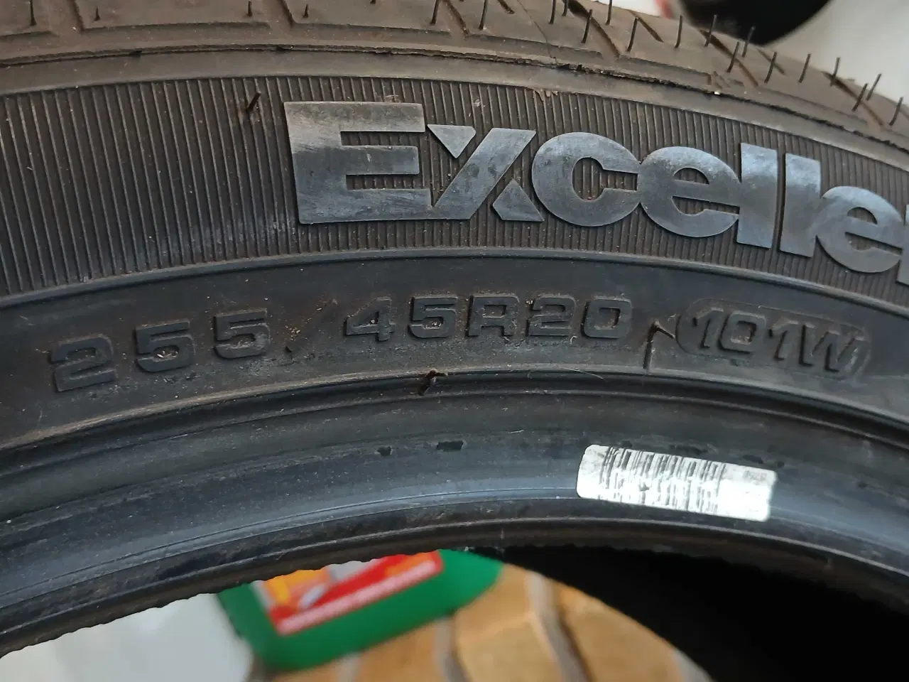 Billede 3 - 4 stk Goodyear dæk 255-45-20