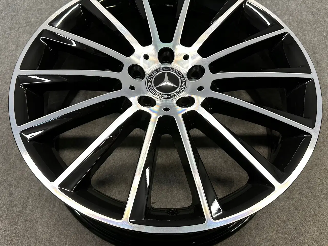 Billede 1 - ALUFÆLGE MERCEDES C 205 W205 C205 AMG 19"