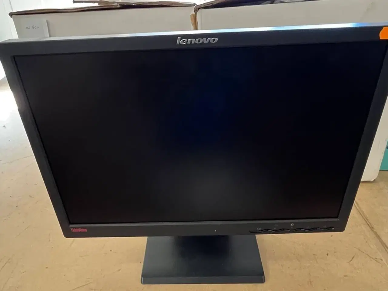 Billede 4 - 2 Stk. Skærme 19" SAMSUNG + LENOVO