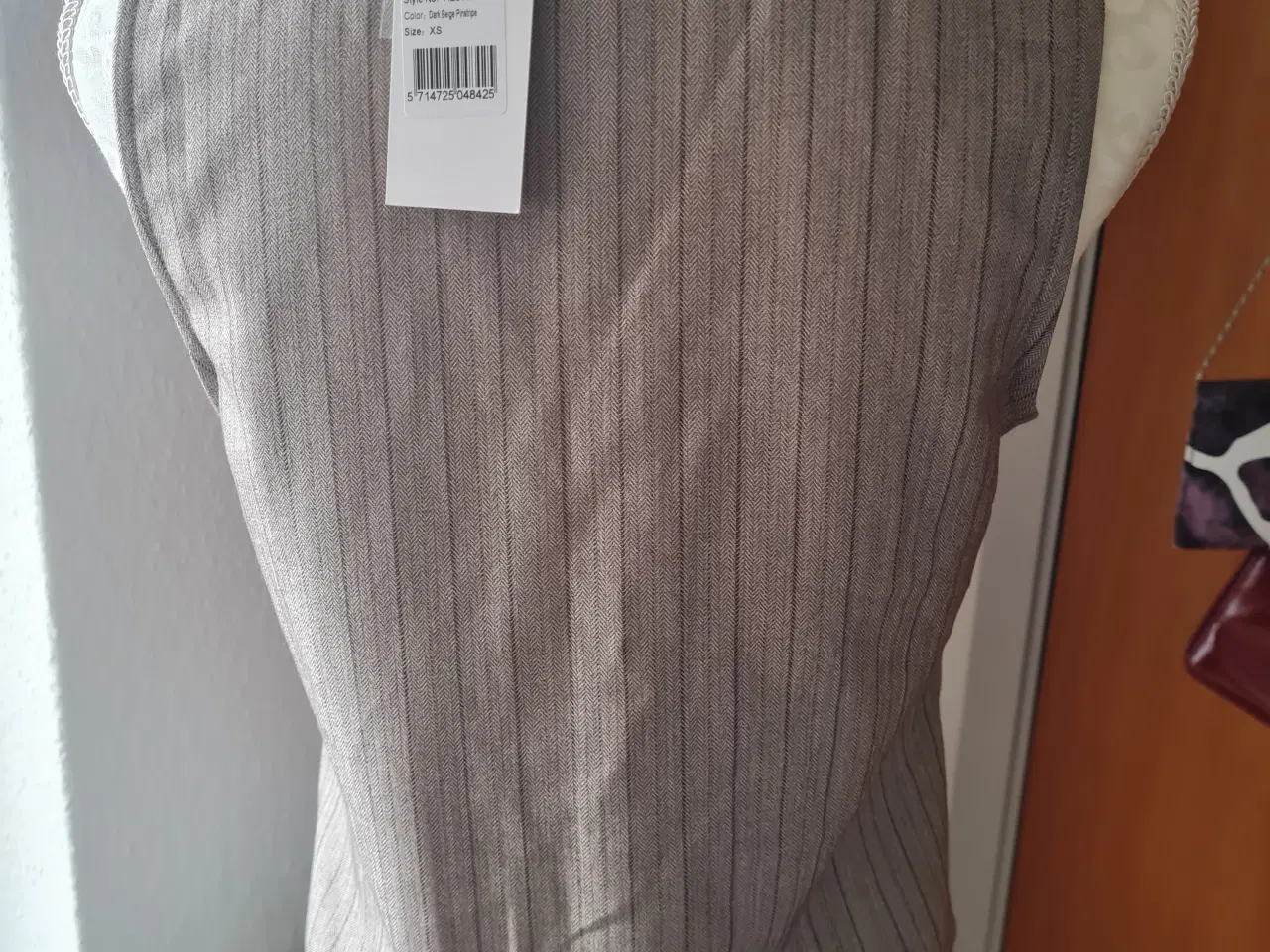 Billede 3 - Ny vest str XS 34 fra Bi IC