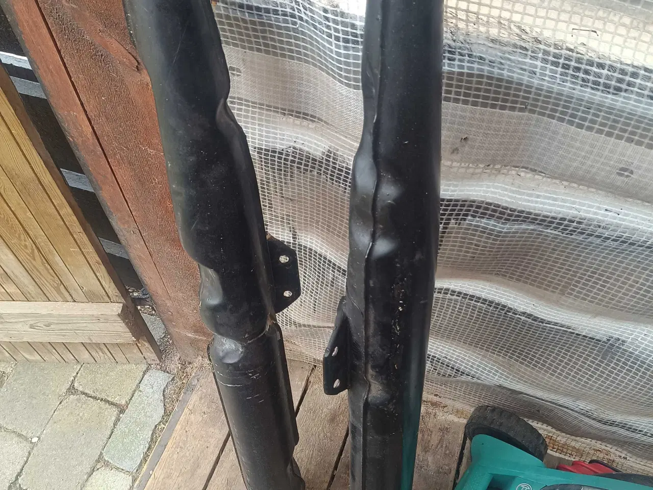 Billede 1 - To sort malede lydpotter til Suzuki T 500
