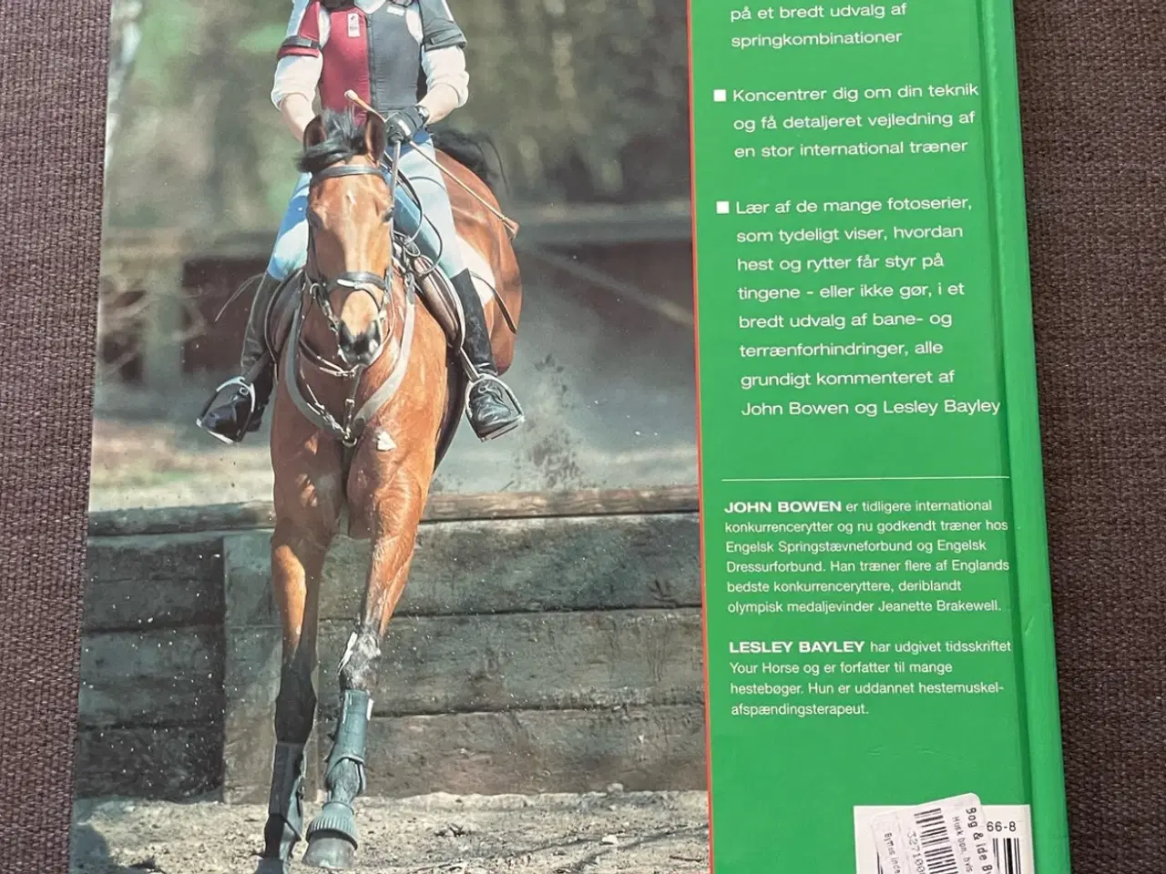Billede 2 - Springning - Bog om spring på hest