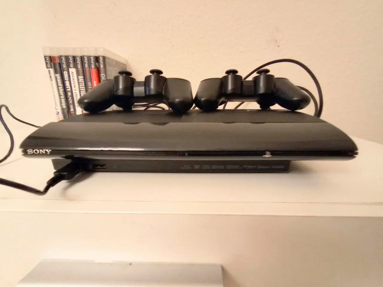 Billede 5 - PlayStation 3 med Spil og 2 kontroller