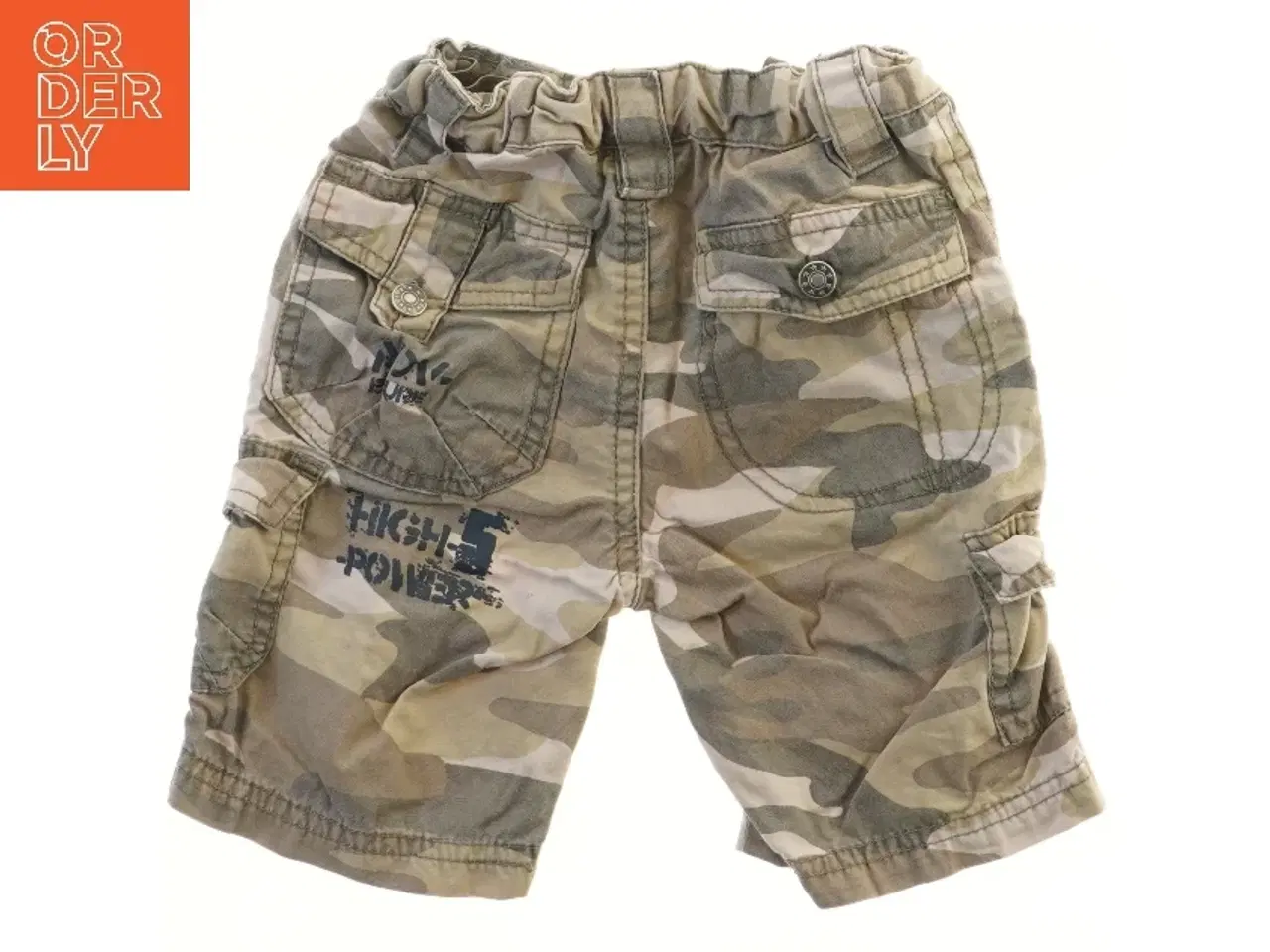 Billede 2 - Cargoshorts med camouflage mønster fra Mads & Mette (str. 98)