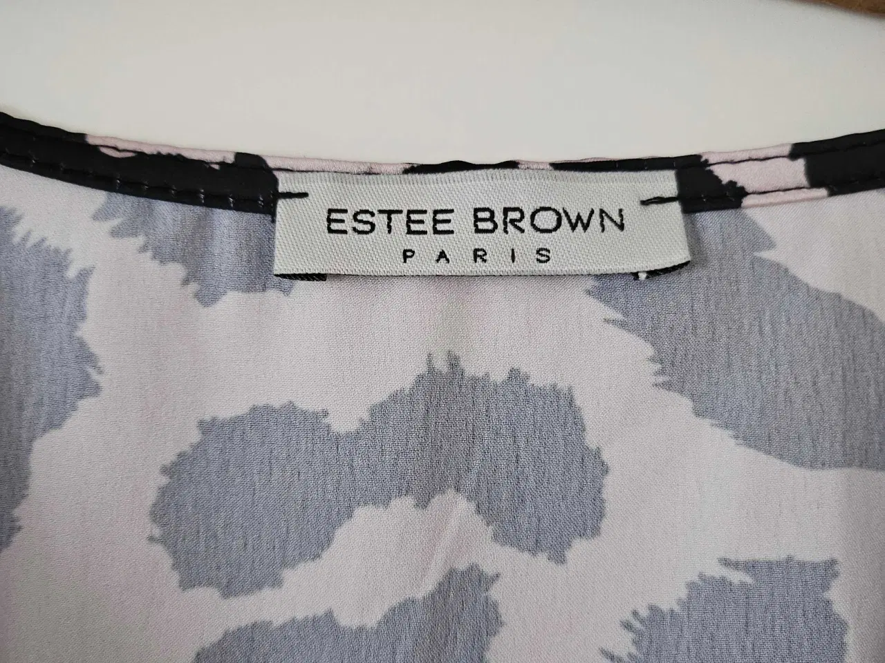 Billede 2 - Kjole fra estee Brown