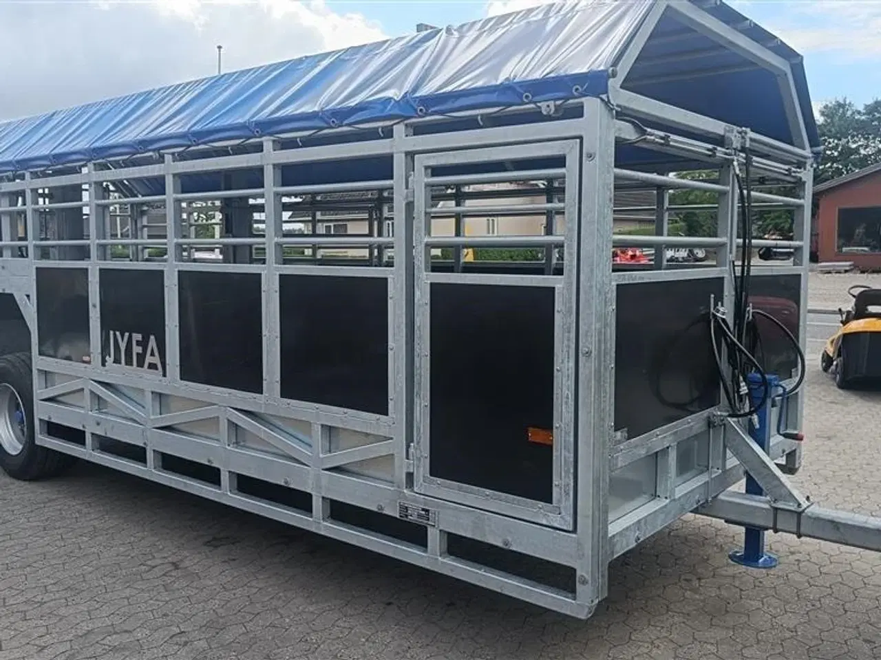 Billede 7 - Jyfa 7 meter, Bred hydraulisk undervogn