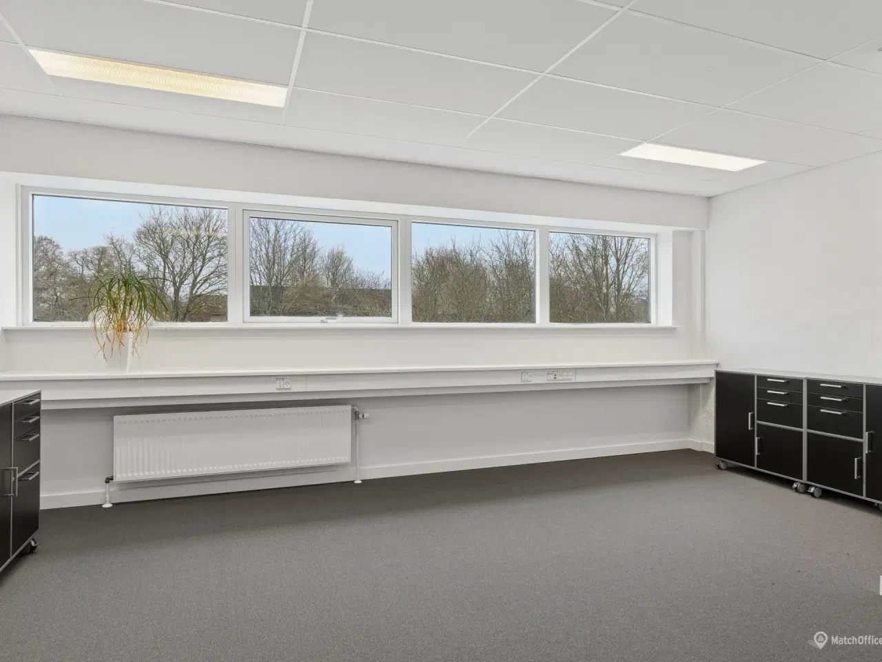 Billede 3 - Kontor med mulighed for leje af lager og befæstede arealer