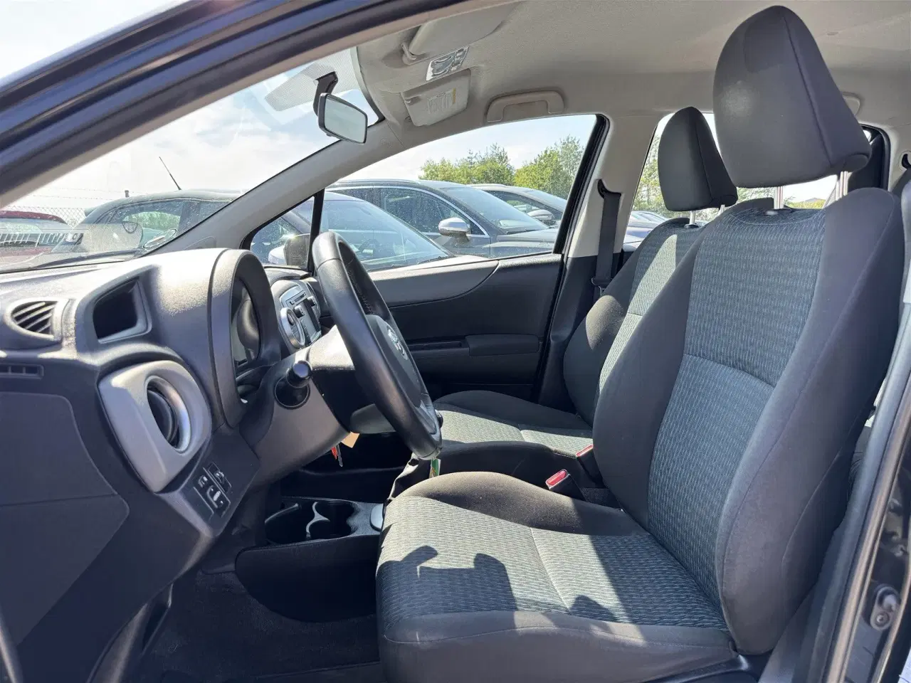 Billede 6 - Toyota Yaris 1,3 man.6, 5D. 99HK 5d