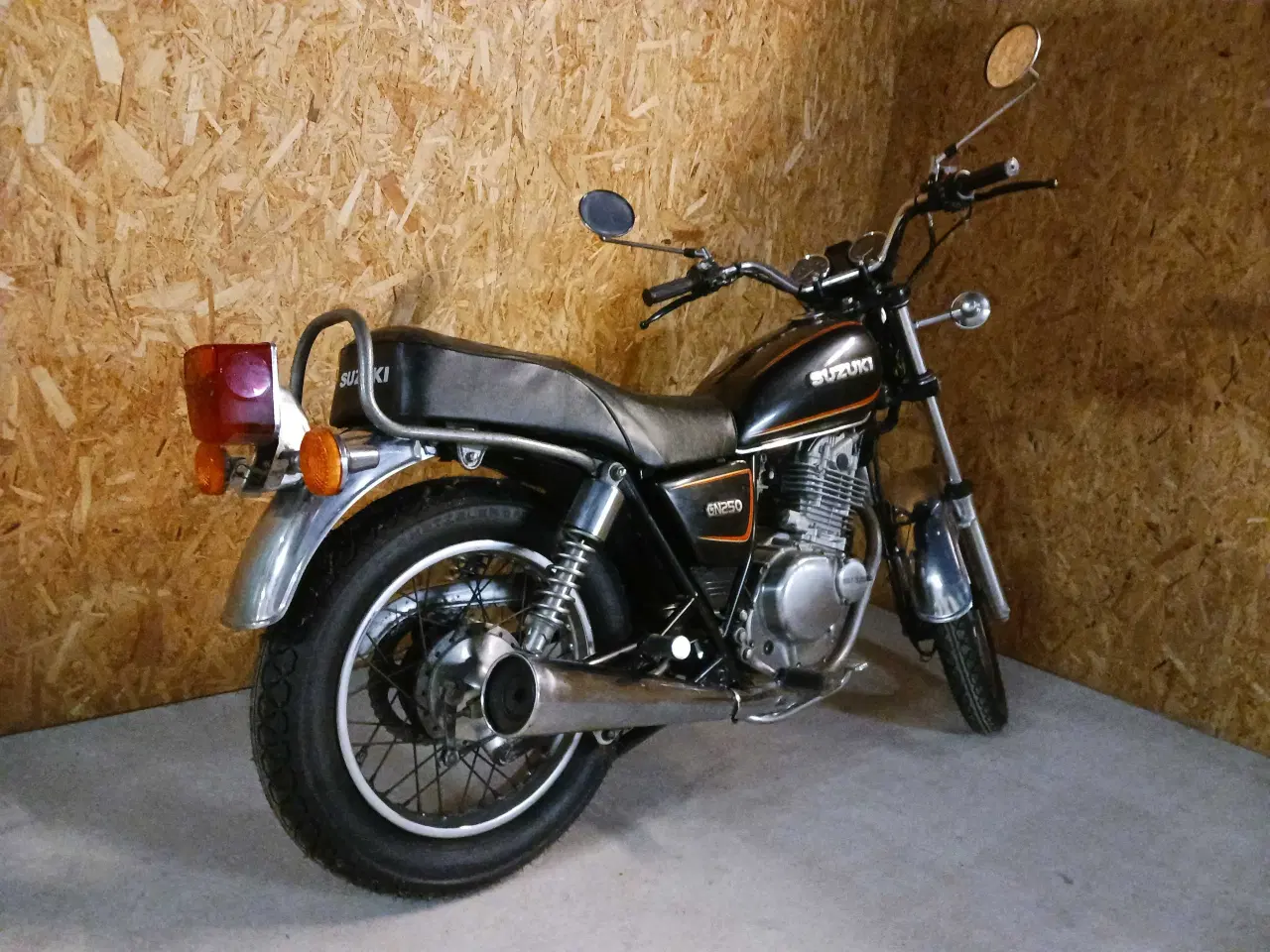 Billede 3 - NYSYNET.   SUZUKI GN 250