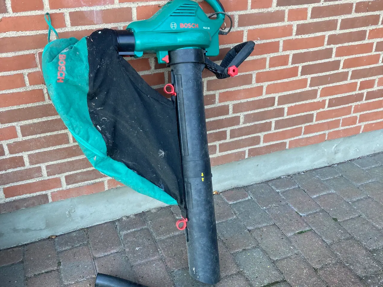 Billede 3 - Gardena bladopsamler og Bosch ALS 25 løvpuster.