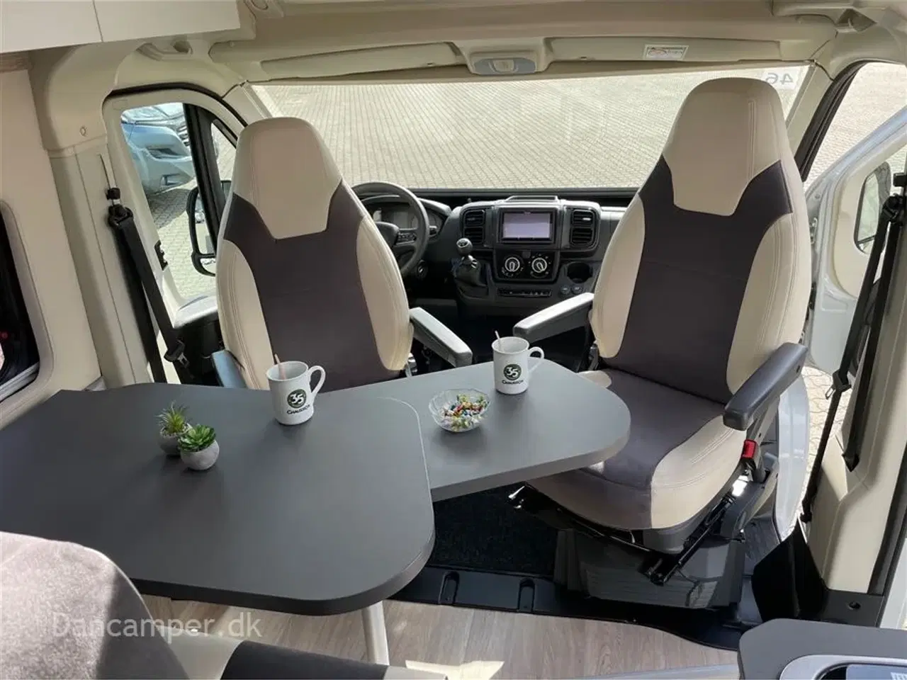 Billede 13 - 2022 - Chausson ROAD LINE V594 VIP   Fiat MultiJet 3, DAB-radio, solceller, start- stop system inkl. intelligent ladeanlæg, fuld LED-belysning indvendig og undervognsbehandling