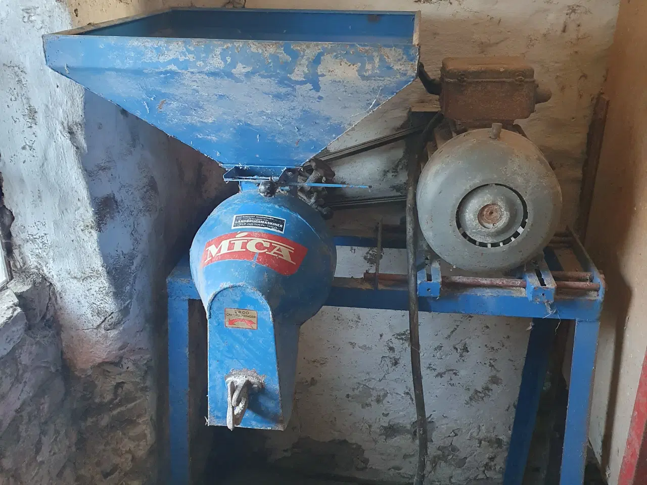Billede 1 - Kværn til korn mm