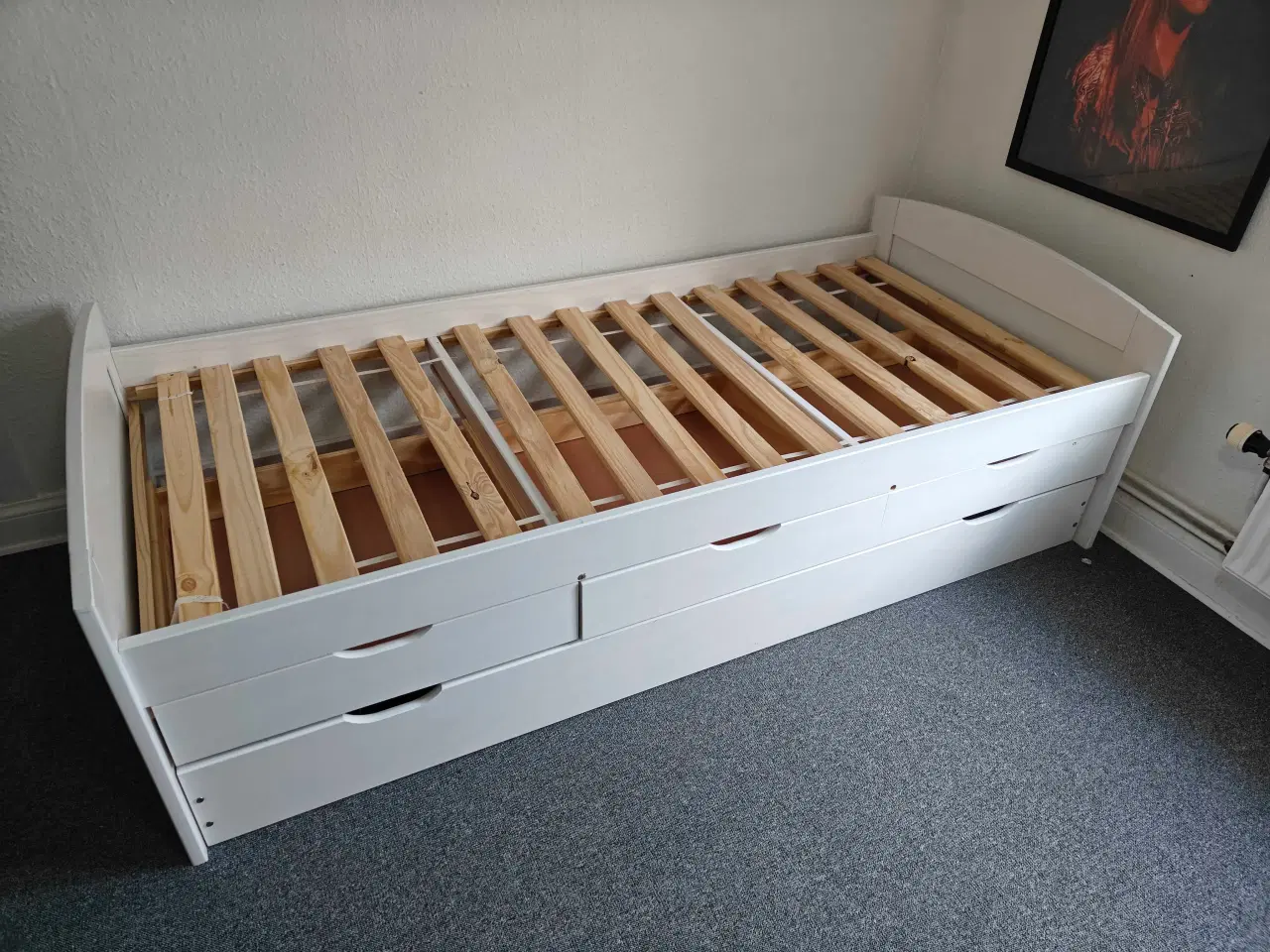 Billede 1 - Seng med skuffer 