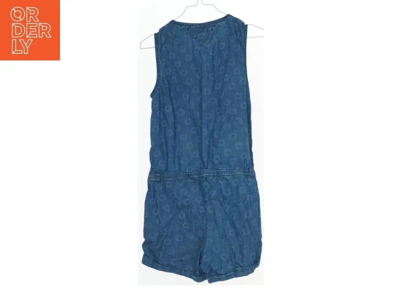 Billede 2 - Denim buksedragt med mønster fra Tommy Hilfiger (str. 128)