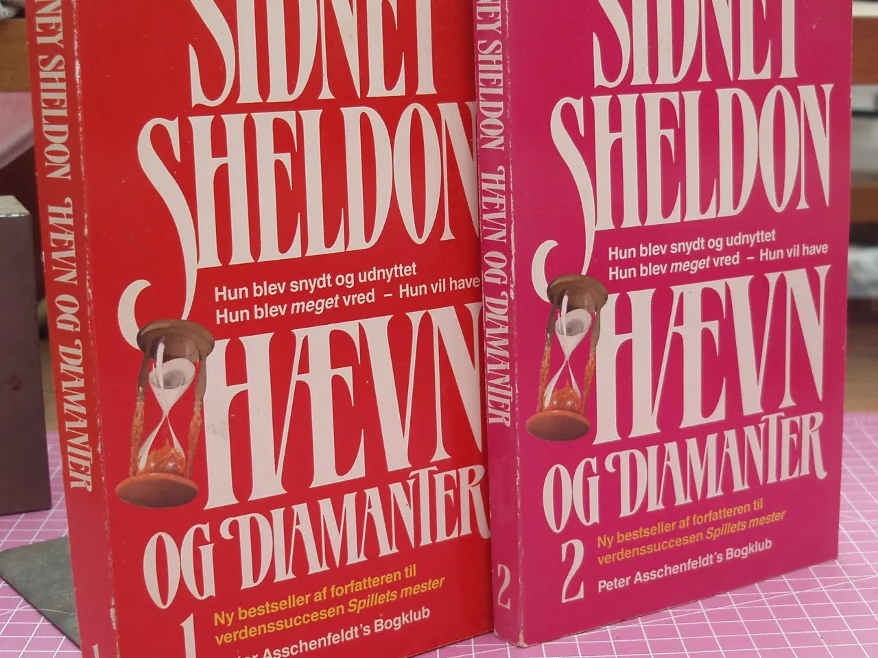 Billede 1 - Hævn og Diamanter af Sidney Sheldon
