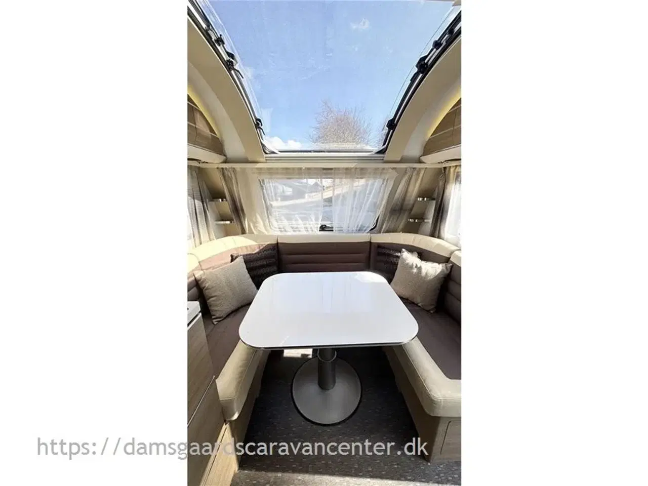 Billede 5 - 2016 - Adria Adora Silver "Jubilæumsmodel" 522 UP m. Alde   Franskseng-Alde-Gulv temp.-Mover-El-støtteben