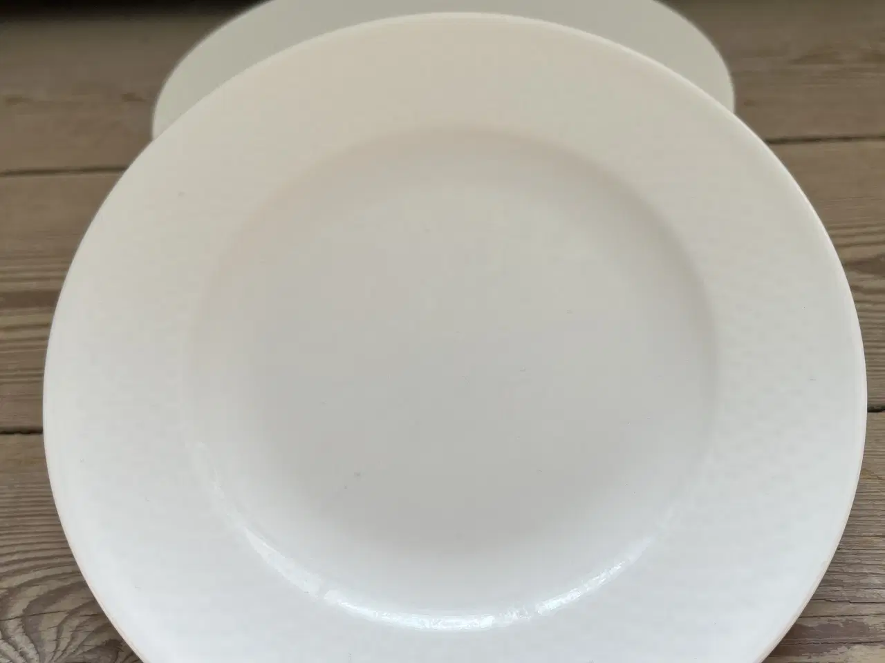 Billede 1 - 4 hvide Villeroy & Boch kagetallerkner