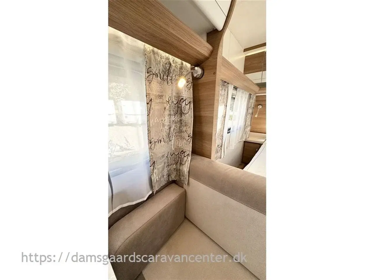Billede 10 - 2022 - Hobby De Luxe 460 SFf   Queensbed-Gulvtemp.-Mover-Telt