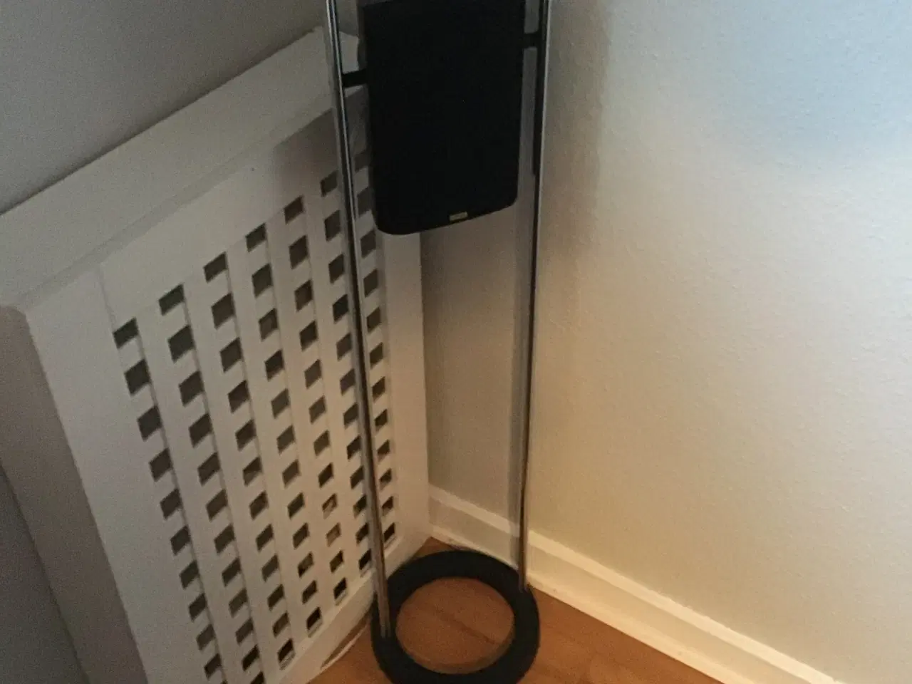 Billede 2 - Højtalere B & W DM640 150 W + Jamo surround sæt
