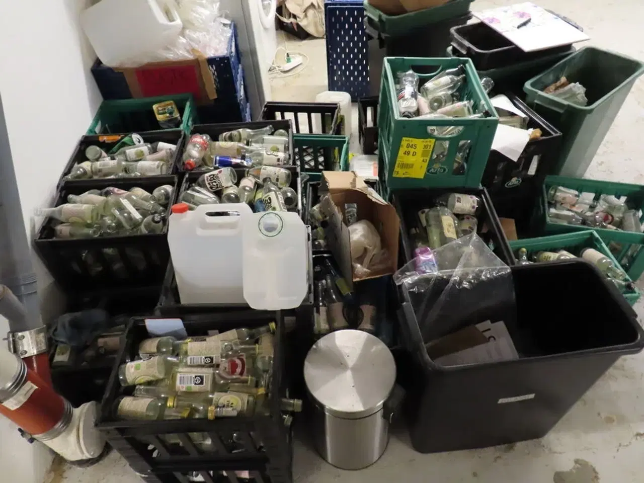 Billede 12 - Tøm rummet for møbler, pant og løsdele