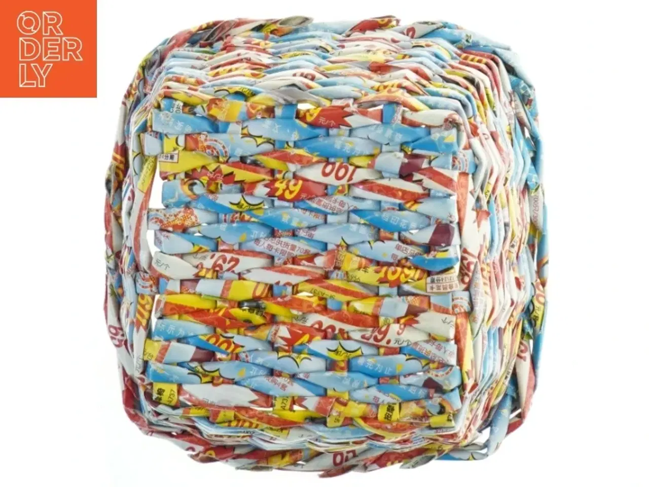 Billede 3 - Flettet kurv af genbrugsmaterialer (str. 11 cm x. 10 cm)
