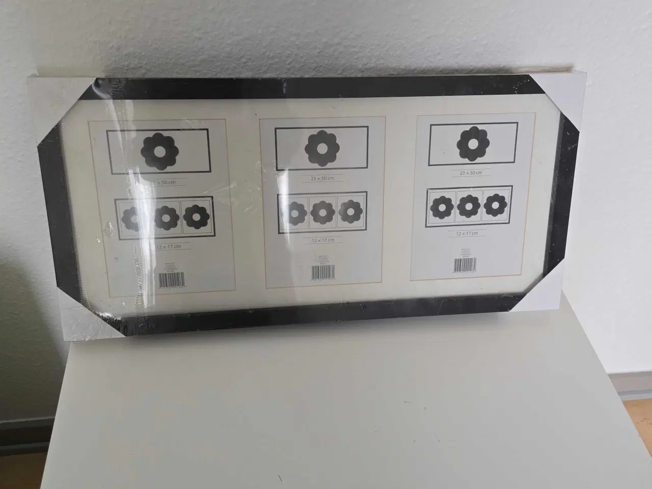 Billede 1 - Træramme, 3Stk runde kasser i forskellige farver 