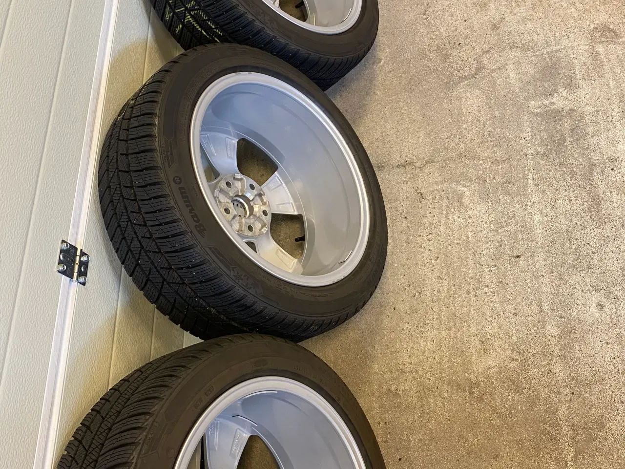 Billede 6 - Velholdte 17” originale Seat alufælge