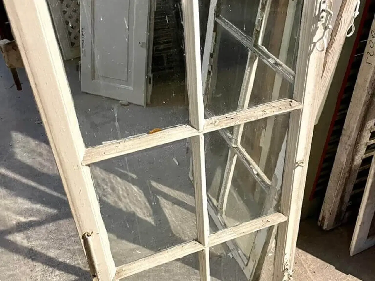 Billede 2 - 6-ruders vinduesramme m. trukket glas