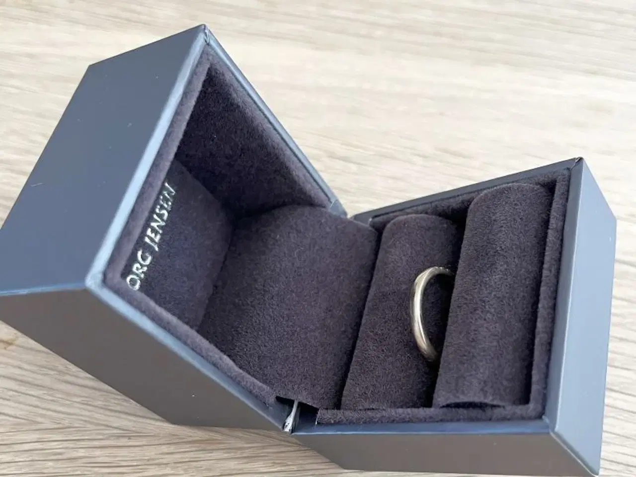 Billede 2 - Smykkeæske fra Georg Jensen