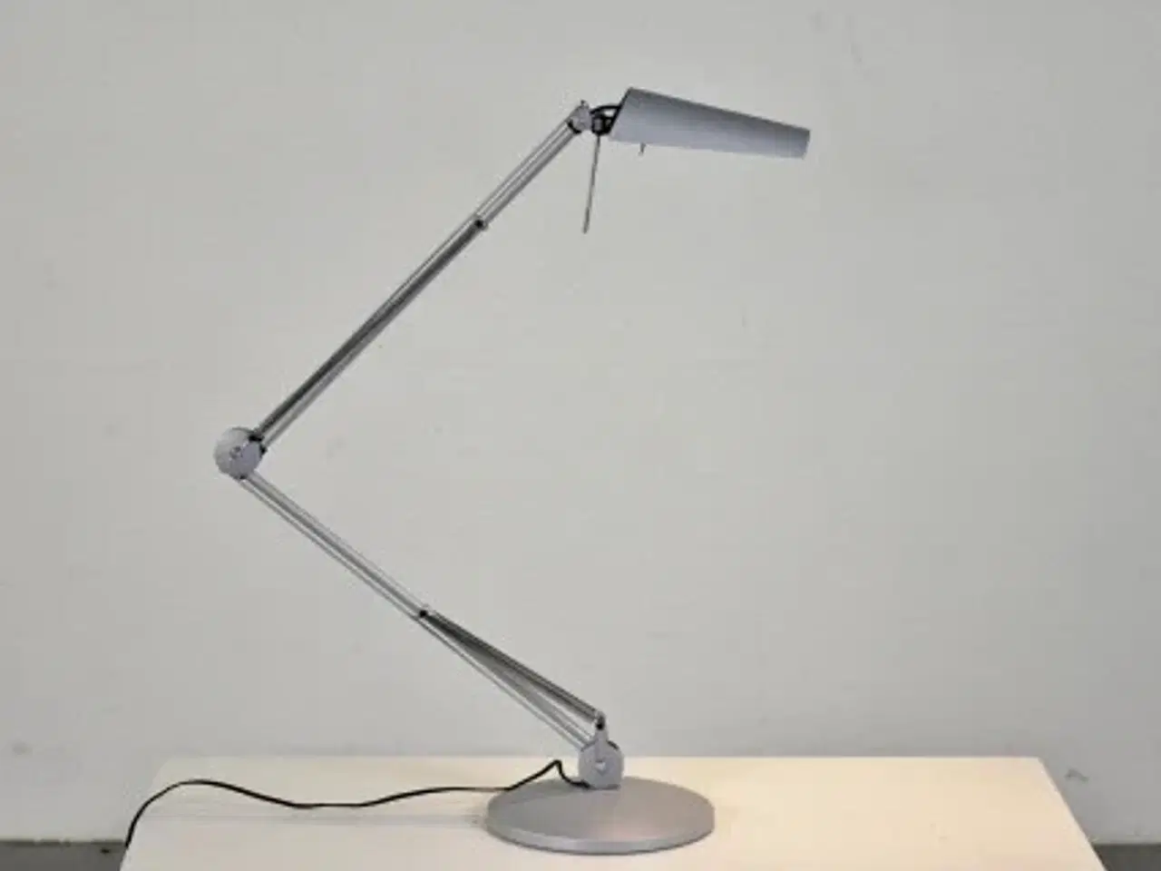 Billede 8 - Luxo air bordlampe i alugrå