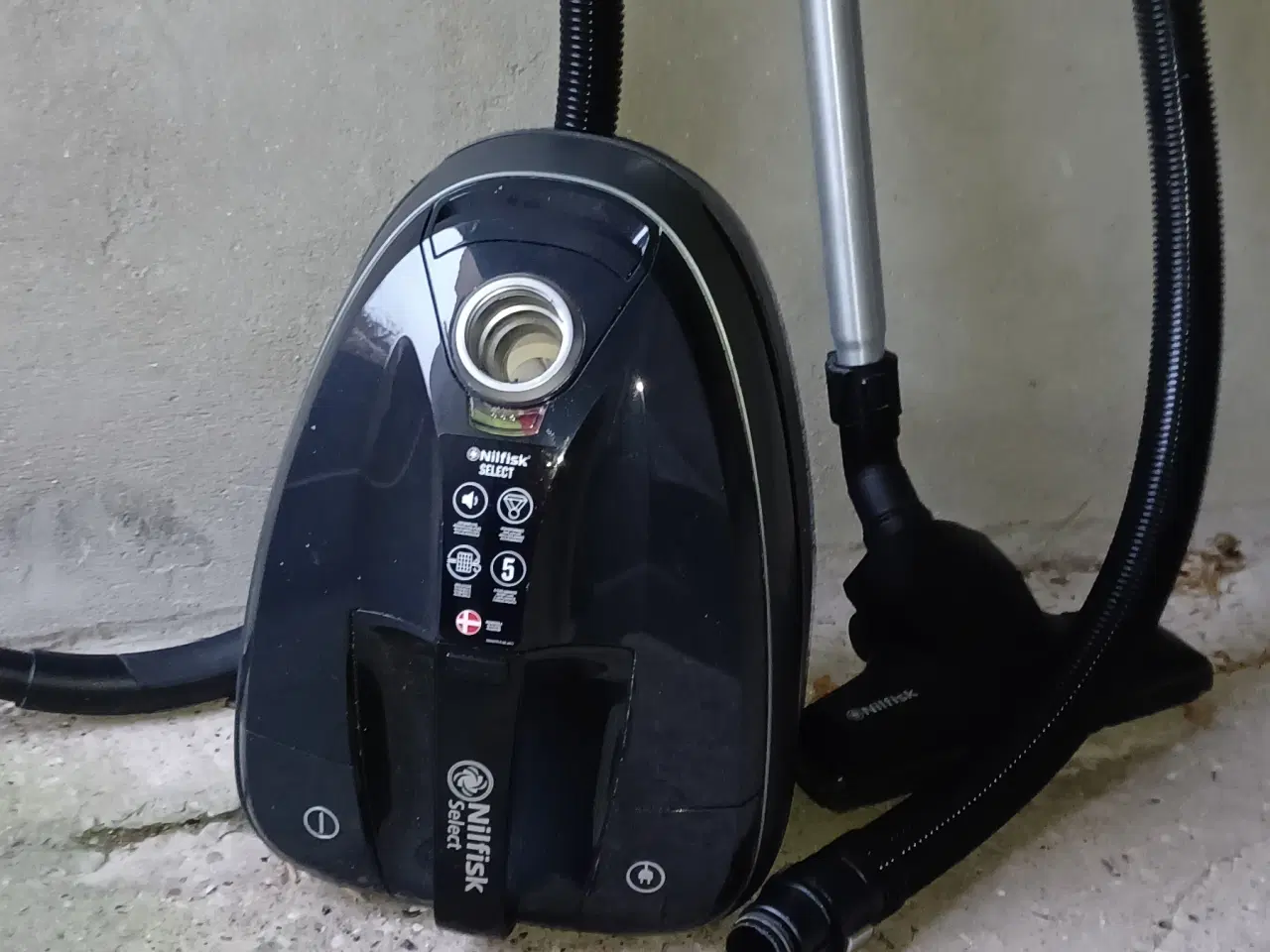 Billede 1 - Nilfisk støvsuger, sort