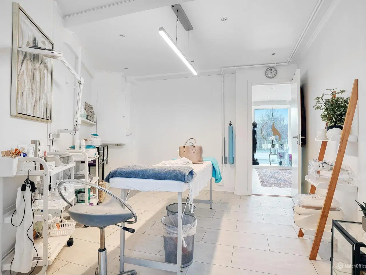 Billede 7 - Præsentabelt og synligt butikslokale i hjertet af Rungsted