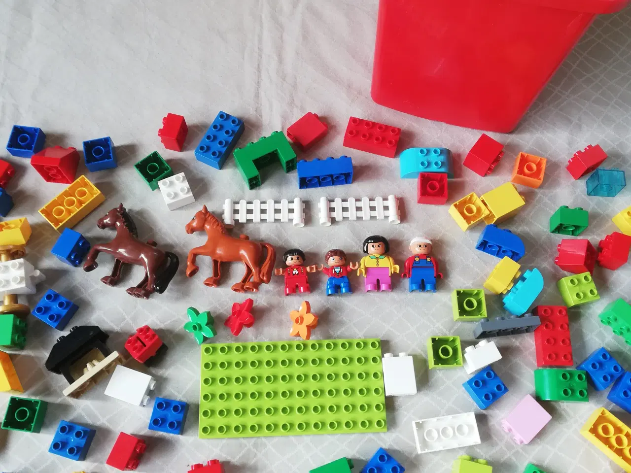 Billede 2 - Lego Duplo 1,5kg inkl. stor Lego spand