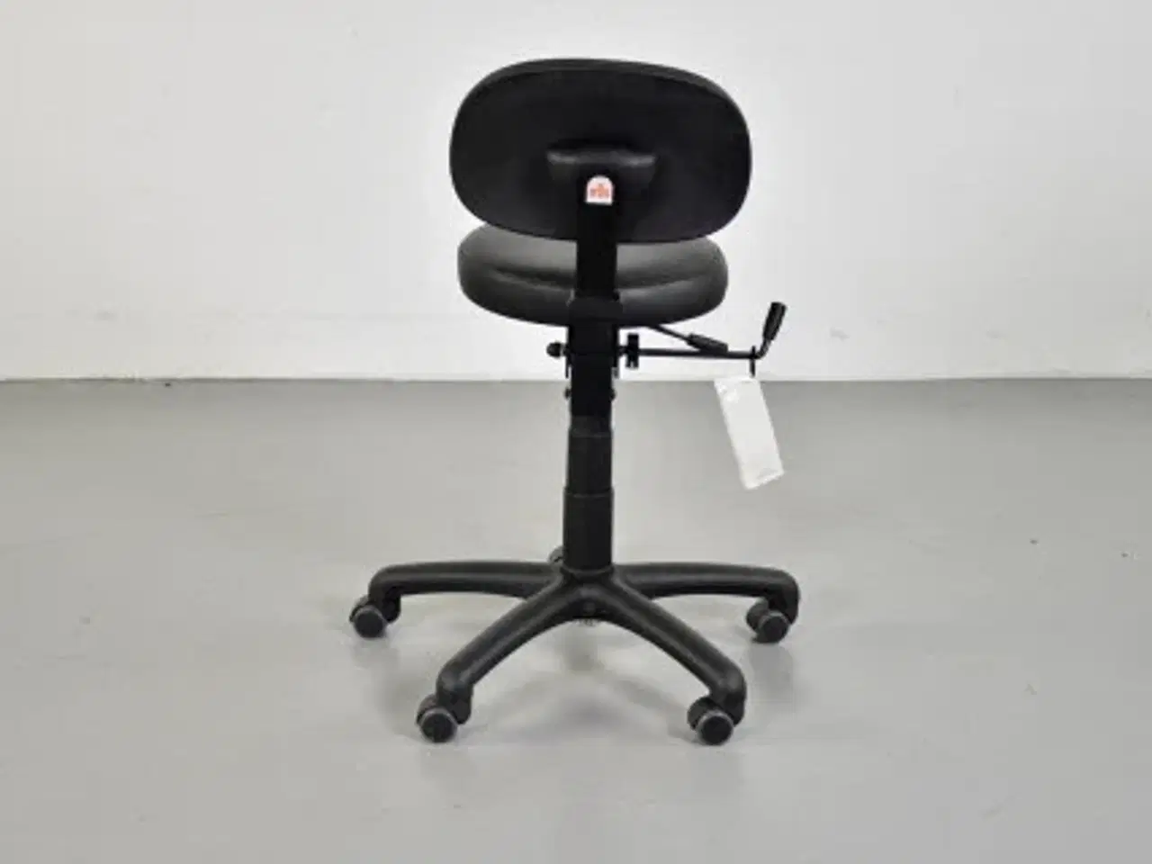 Billede 3 - Rh support 4511 støttestol med sort læder polster og sort stel
