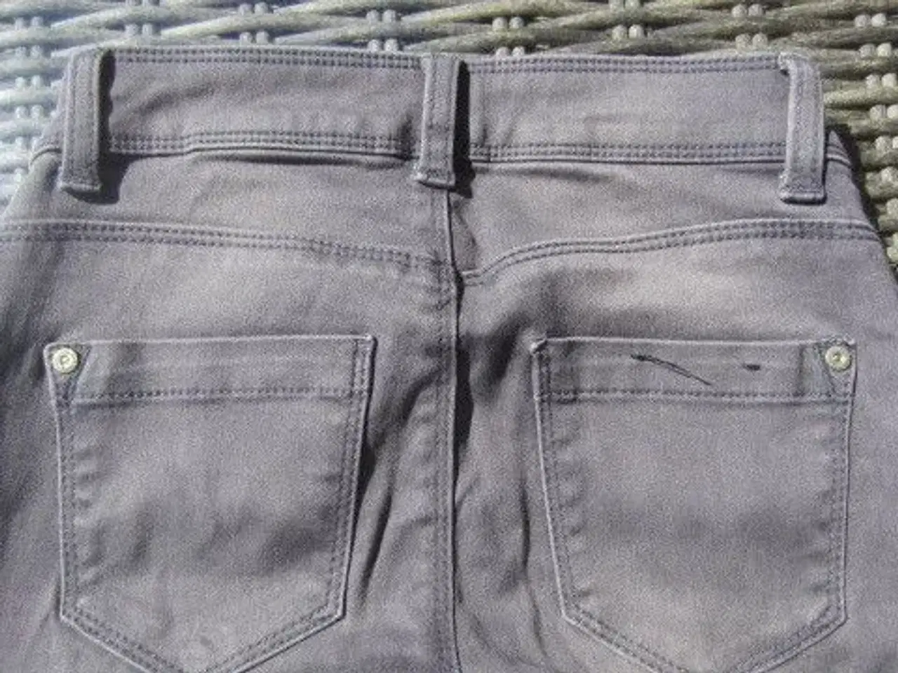 Billede 3 - STR. XS/"32, grå elastiske bukser