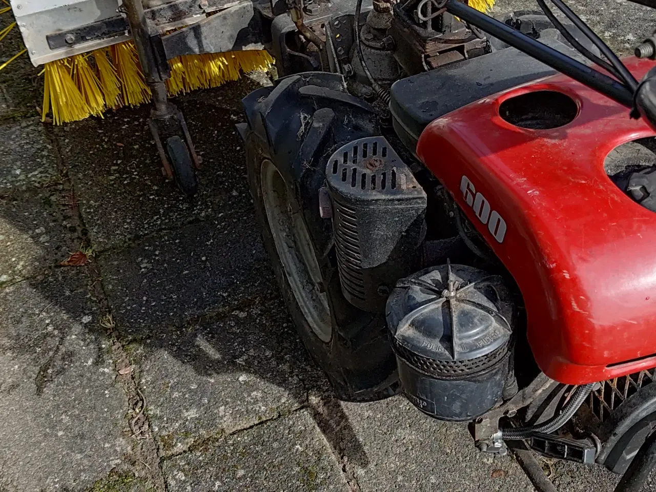 Billede 3 -  Nibbi 600 fejemaskine 