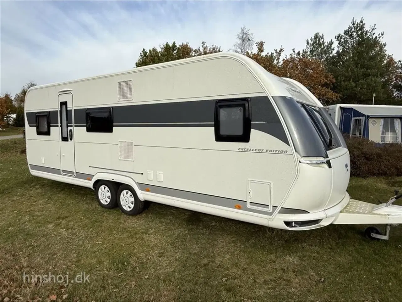 Billede 1 - 2023 - Hobby Excellent Edition 650 KMFe Stor rummelig familievogn med 3 køjer fra Hinshøj Caravan