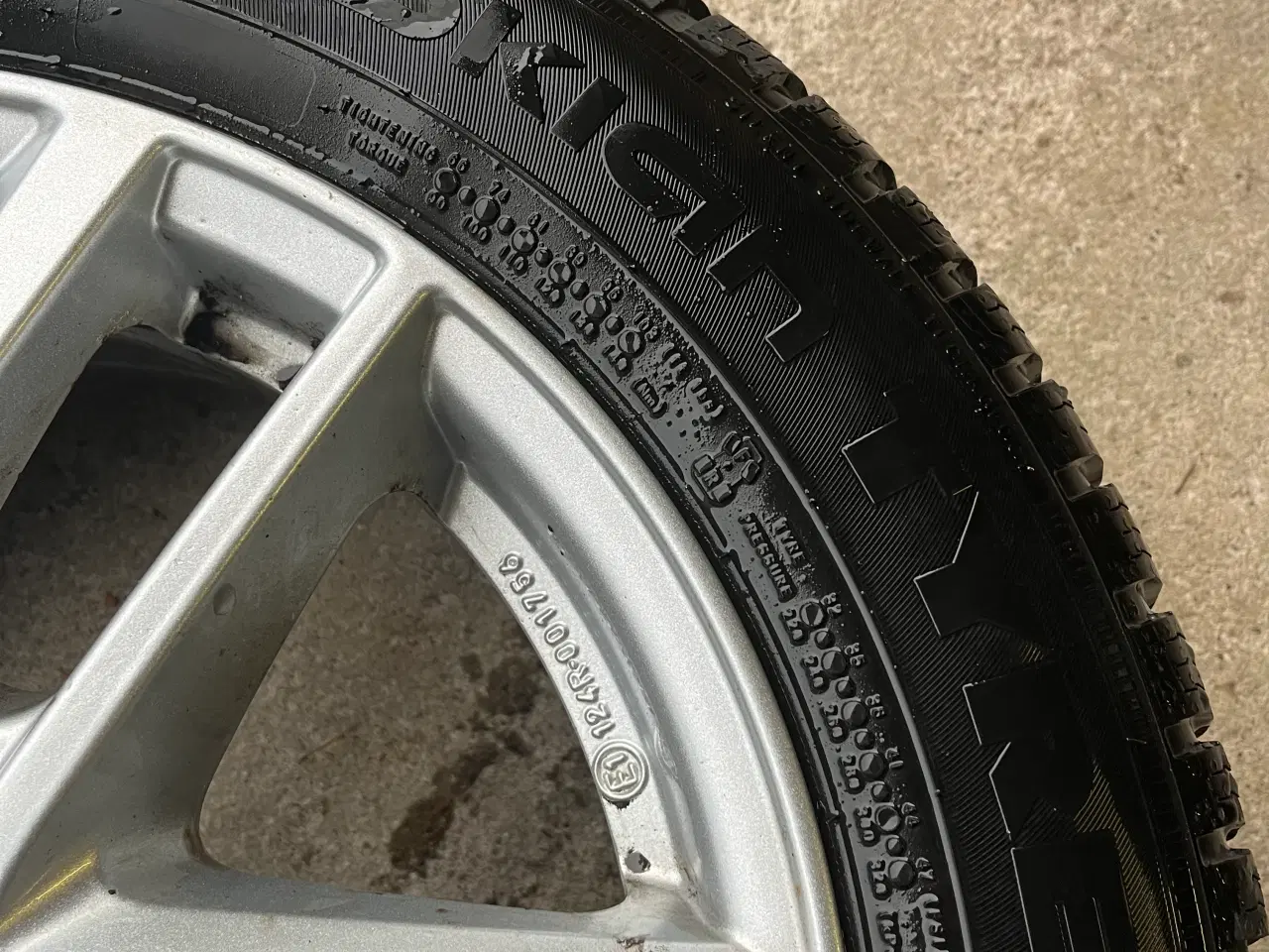 Billede 5 - Vinterdæk med masser af kilometer tilbage