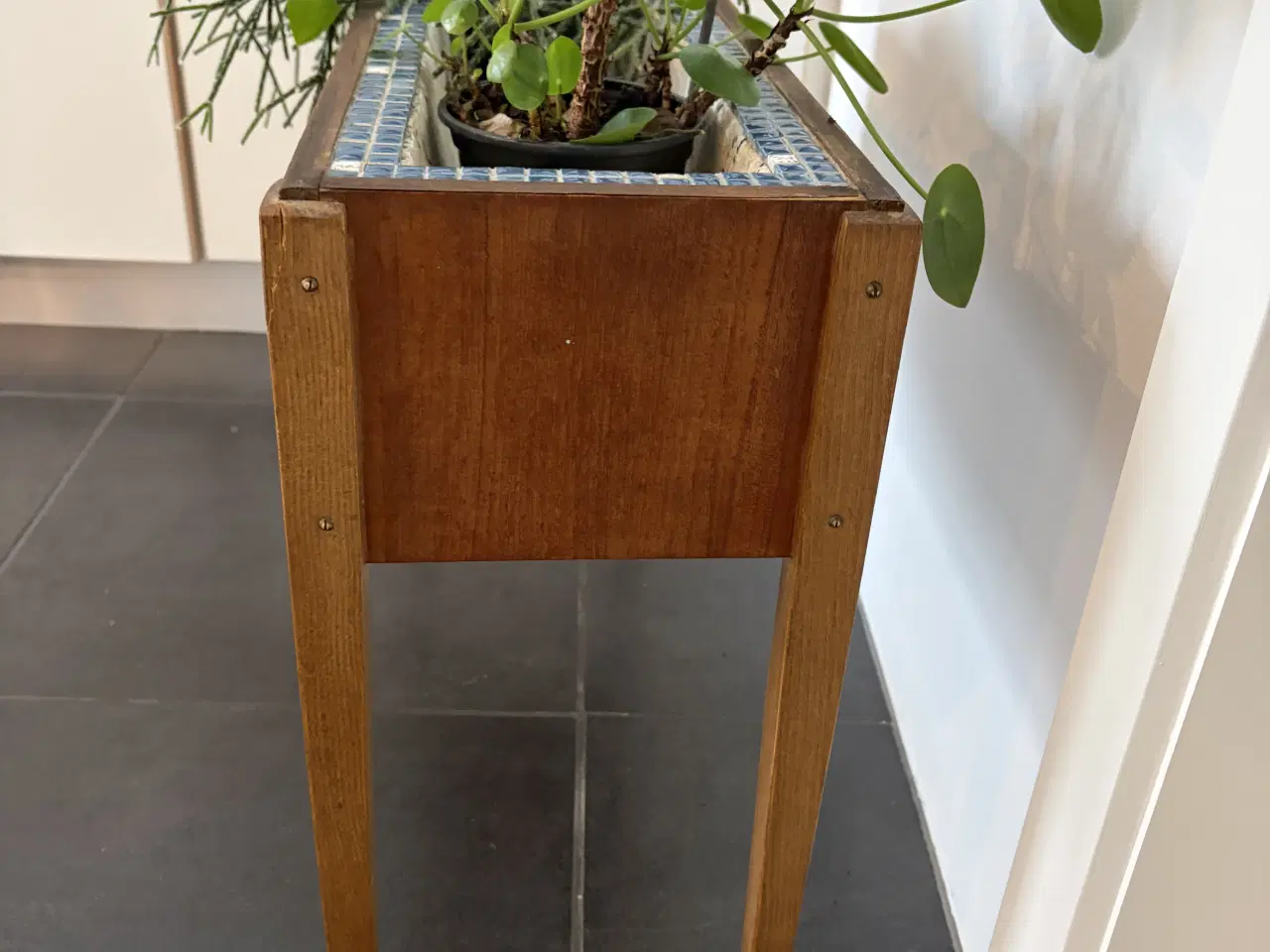 Billede 3 - Retro blomsterkasse med flamingo – unik og dekorat