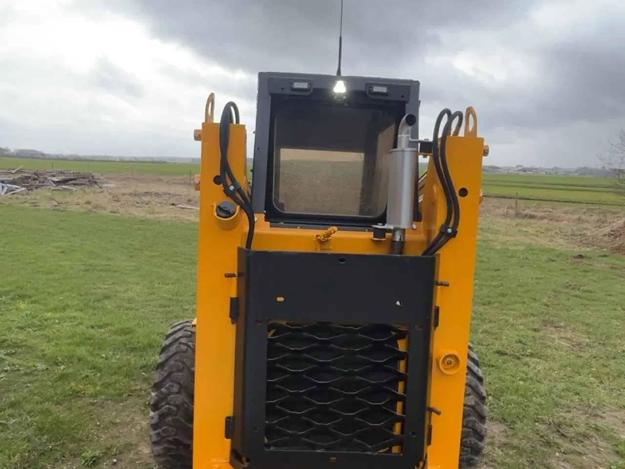 Billede 2 - Case 1845 skridstyret minilæsser