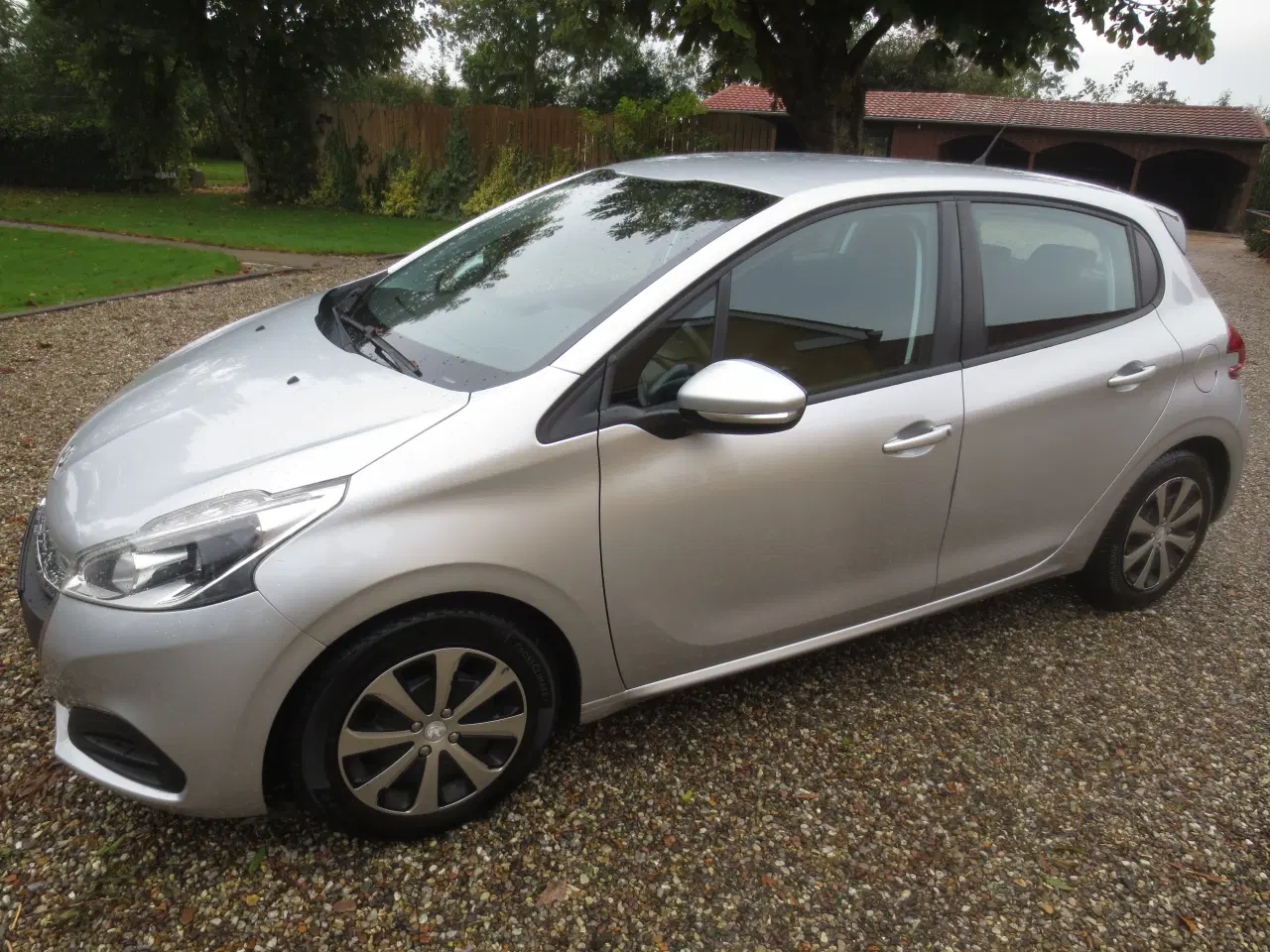 Billede 1 - Peugeot 208 1.6 HDi Blue år 2015. 