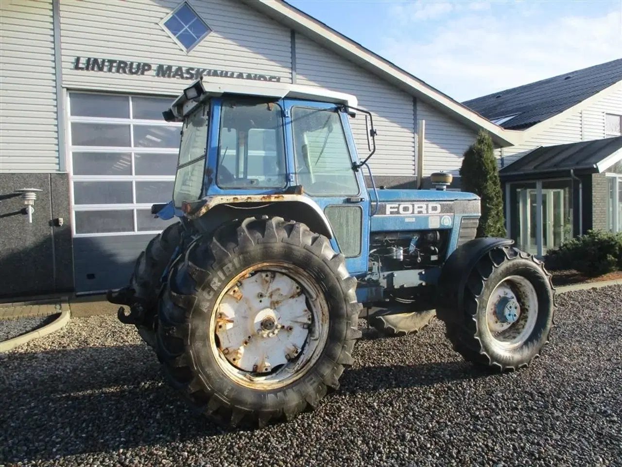 Billede 5 - Ford TW15 Forse II med HEVA opklappelig frontlift på.