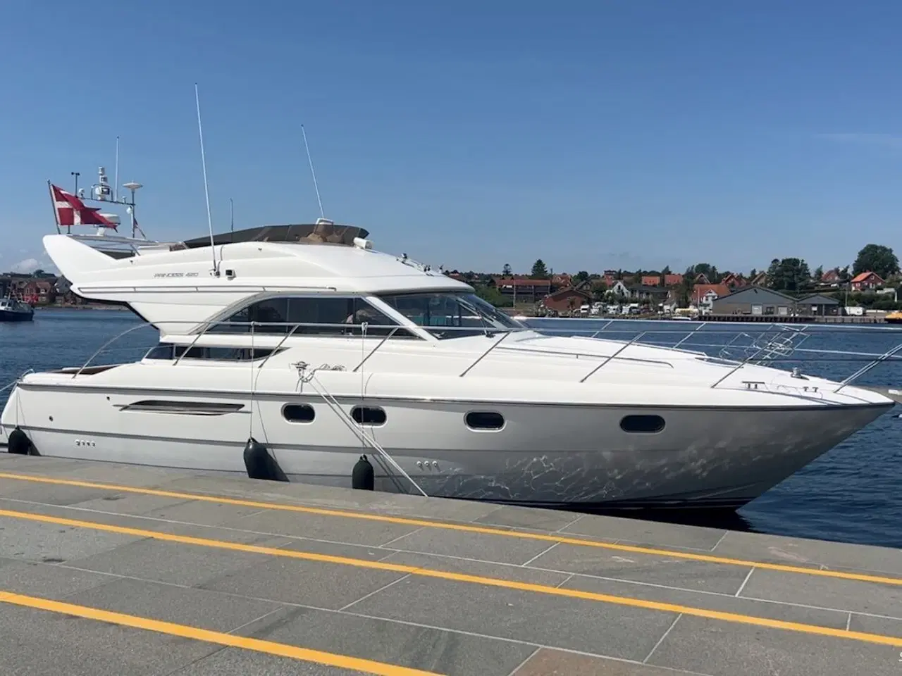 Billede 1 - Princess 420 Flybridge båd